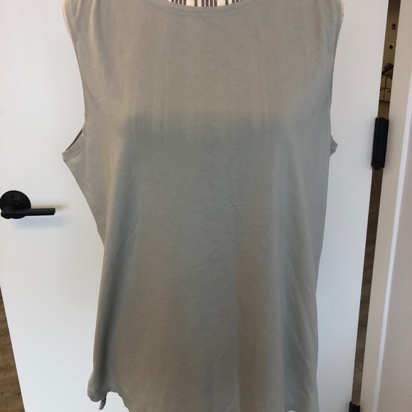 Lululemon tank